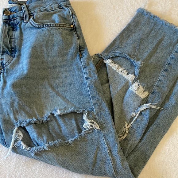 Forever 21 Ripped Jeans - Picture 4 of 7